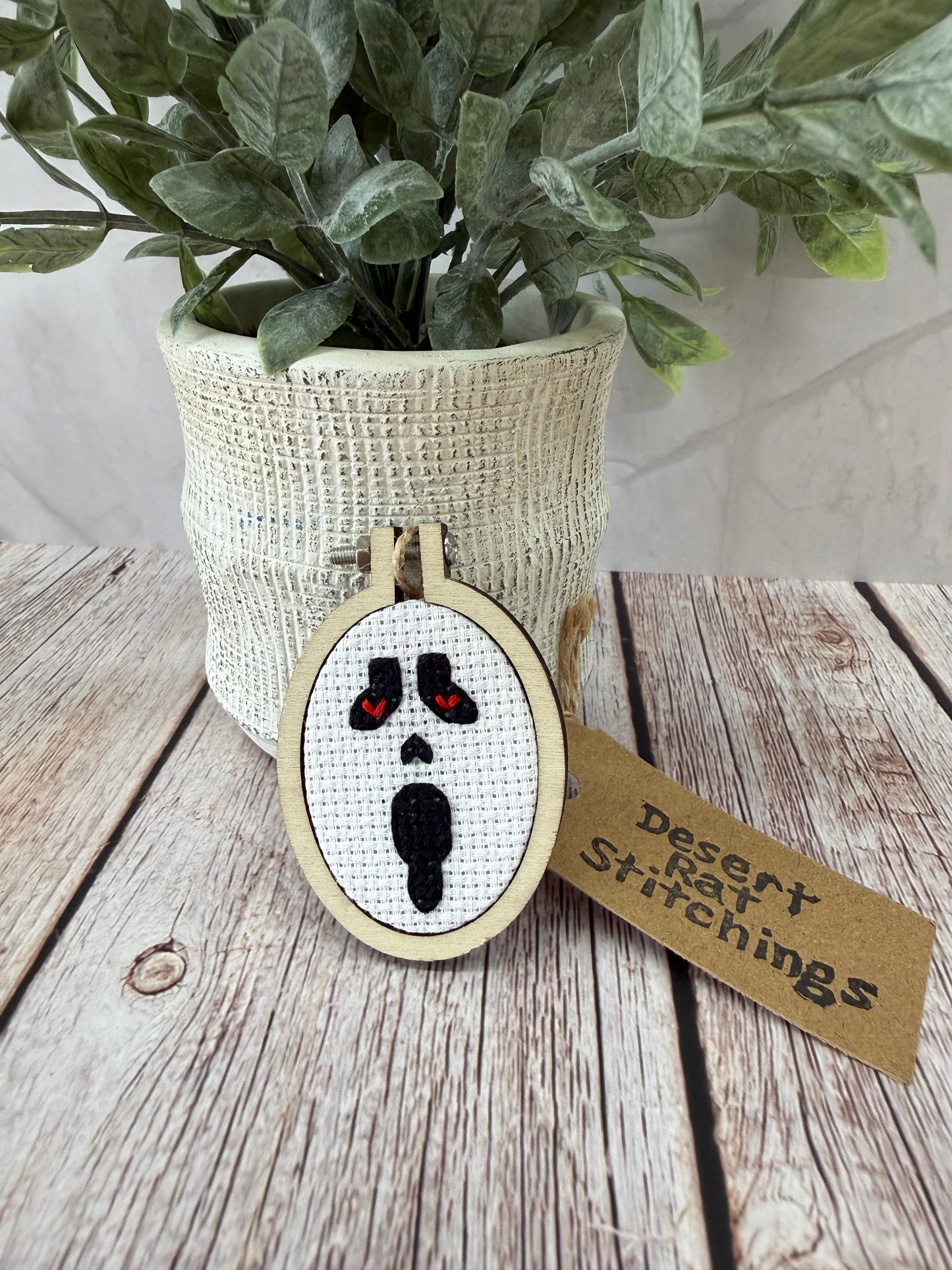 Ghostface Heart Mag